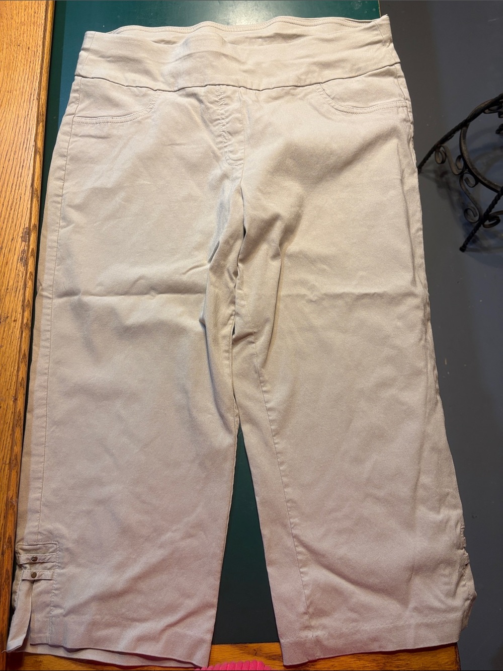 hearts of palm Women's Light Beige Capris